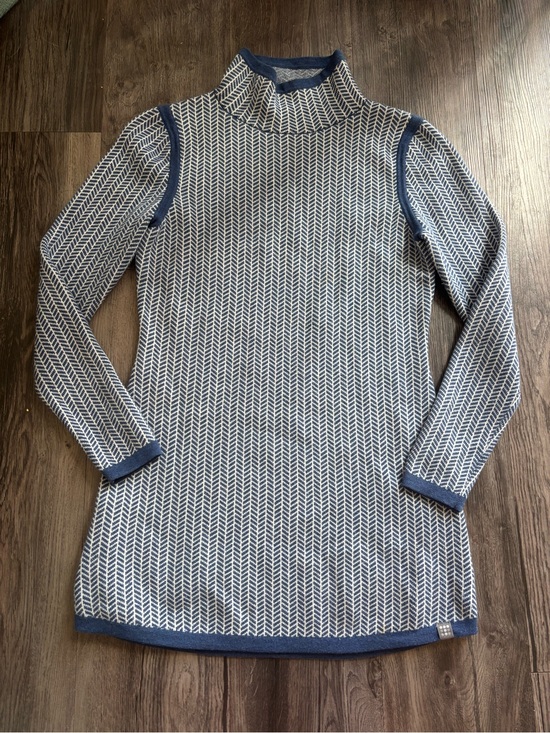 Title nine Sweaters - Title Nine Sweater
